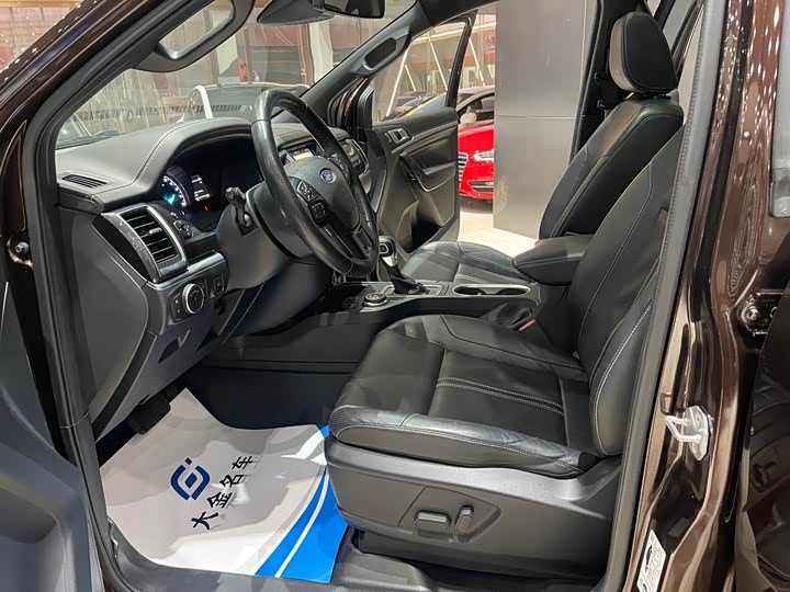 Ford Everest 2020 2020款 2.3T 汽油自动四驱旗舰版 7座