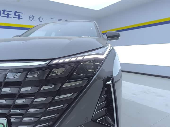 Changan UNI-Z Hybrid 2024 2024款 蓝鲸智电iDD 125km 超越型