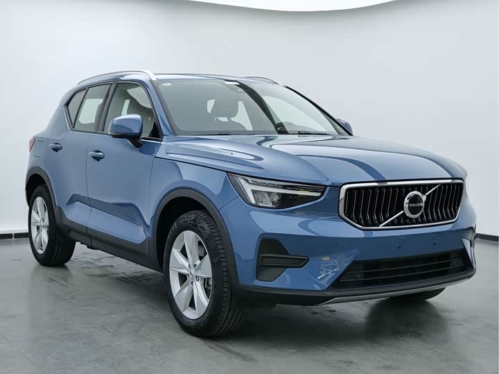 Volvo XC40 2024 2024款 B3 智行时尚版