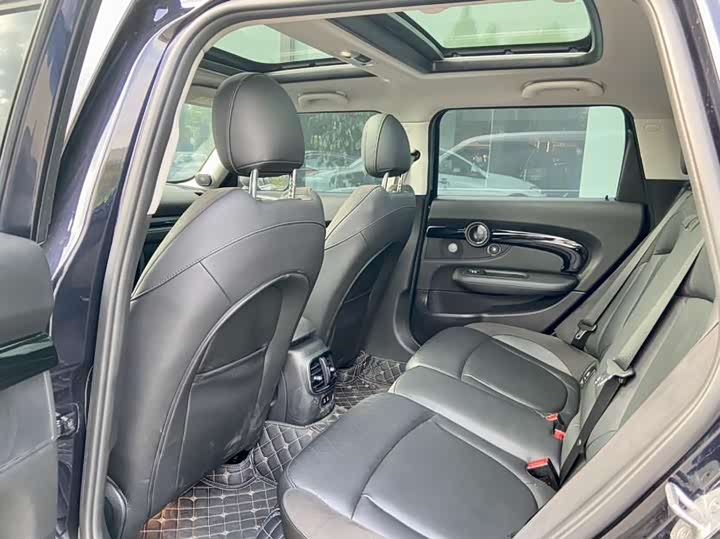 Mini Clubman 2023 2023款 改款 2.0T COOPER S 鉴赏家