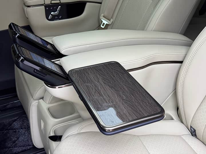 Toyota Vellfire 2024 2024款 皇冠 双擎 2.5L 至尊行政版