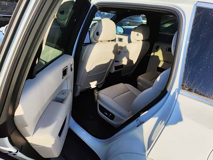 LiXiang L8 2025 2025款 Ultra 智能焕新版