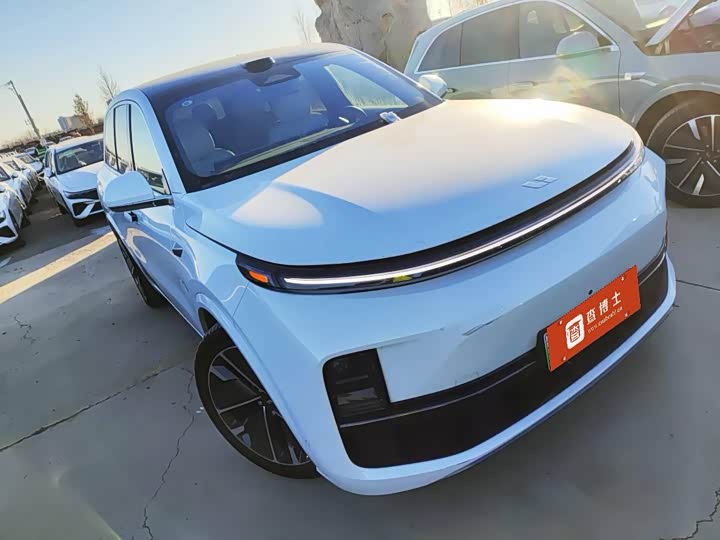 LiXiang L8 2025 2025款 Ultra 智能焕新版