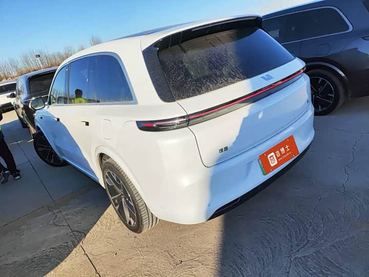 LiXiang L8 2025 2025款 Ultra 智能焕新版