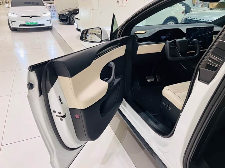 Tesla Model X 2023 2023款 三电机全轮驱动 Plaid版