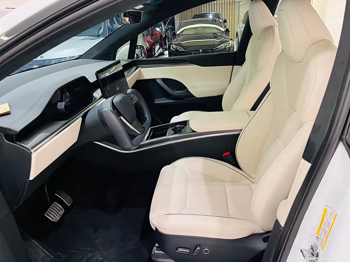 Tesla Model X 2023 2023款 三电机全轮驱动 Plaid版