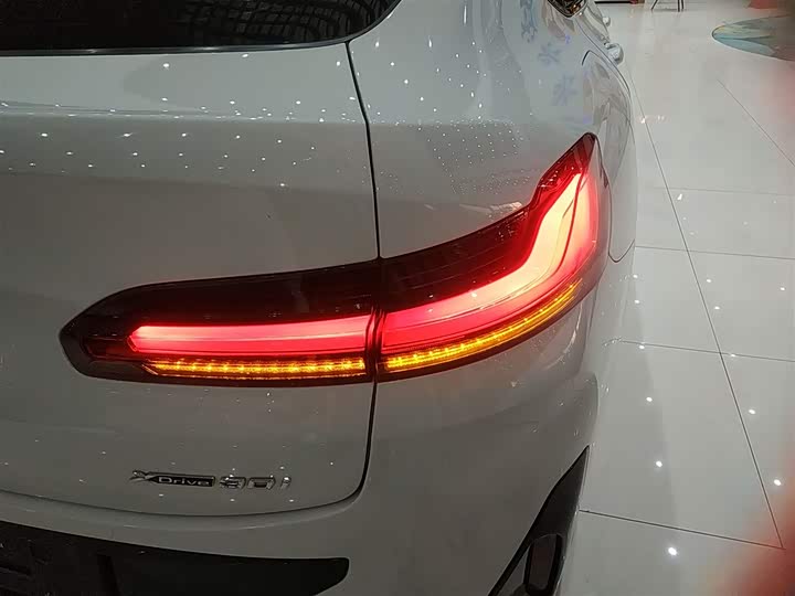 BMW X4 2022 2022款 xDrive 30i M运动套装