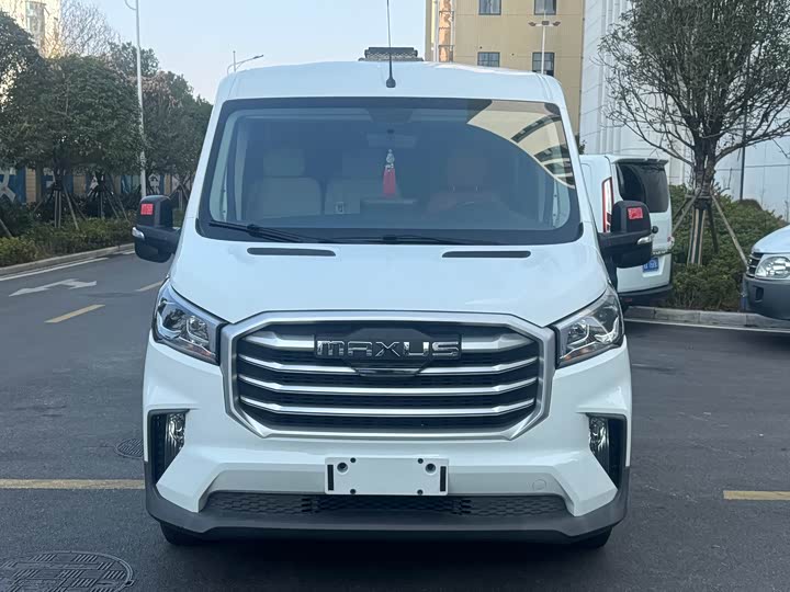 Maxus V90 2020 2020款 2.0TAMT运杰版前驱后单胎短轴中顶6座