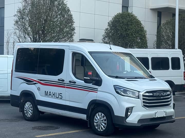 Maxus V90 2020 2020款 2.0TAMT运杰版前驱后单胎短轴中顶6座