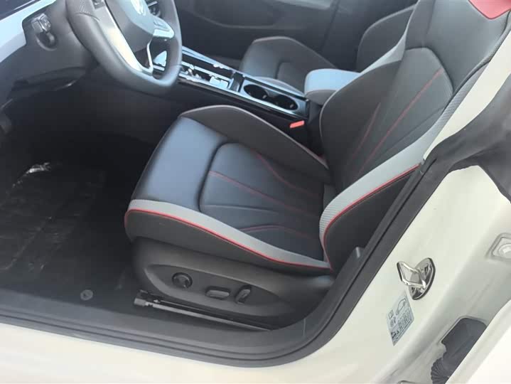 Volkswagen Lamando L 2025 2025款 凌渡L 280TSI DSG酷辣版