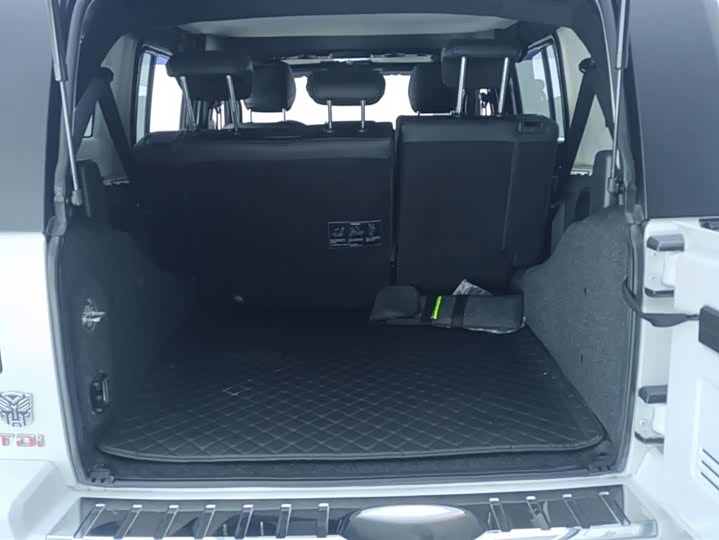 BAIC Beijing BJ40 2024 2024款 2.0D 刀锋英雄荣耀版