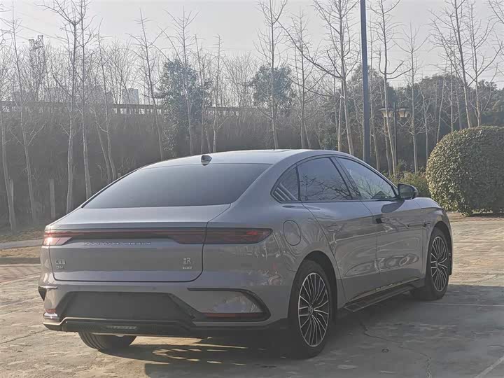 BYD Han 2025 2025款 DM-i 智驾版 125KM激光雷达旗舰型
