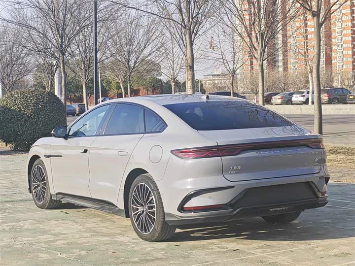 BYD Han 2025 2025款 DM-i 智驾版 125KM激光雷达旗舰型
