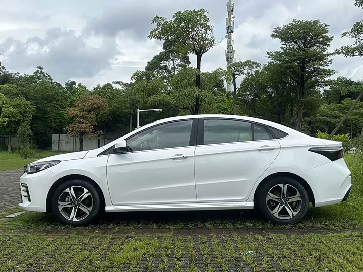 Chery Omoda S5 (Arrizo 5 Plus) 2021 2021款 小AI 1.5L 手动享PLUS