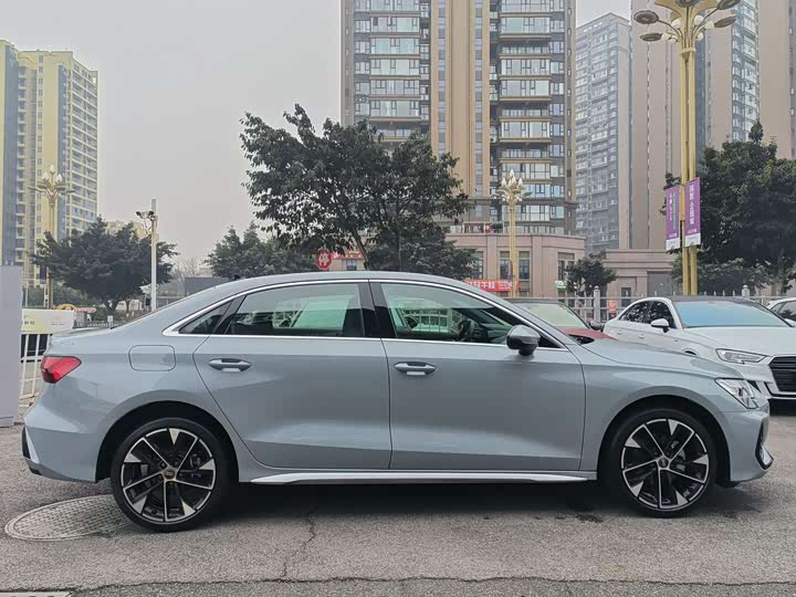 Audi A3 2025 2025款 A3L Limousine 35TFSI 飞驰尊享型