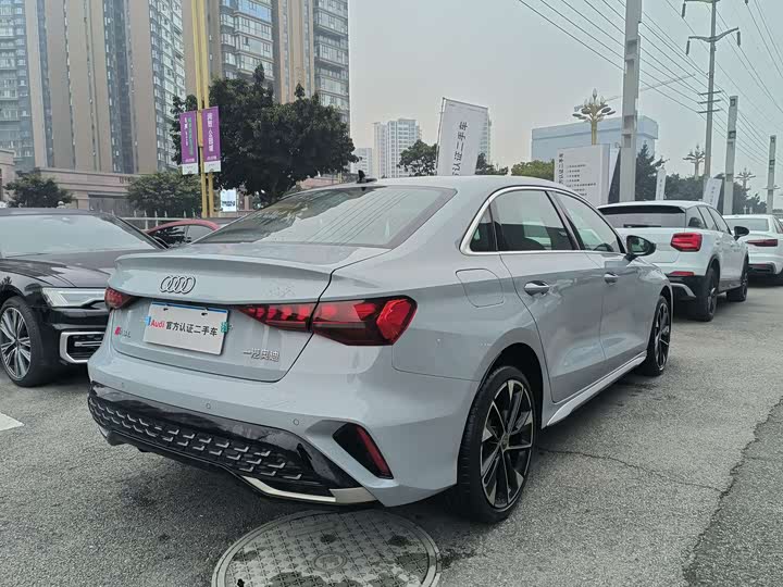 Audi A3 2025 2025款 A3L Limousine 35TFSI 飞驰尊享型