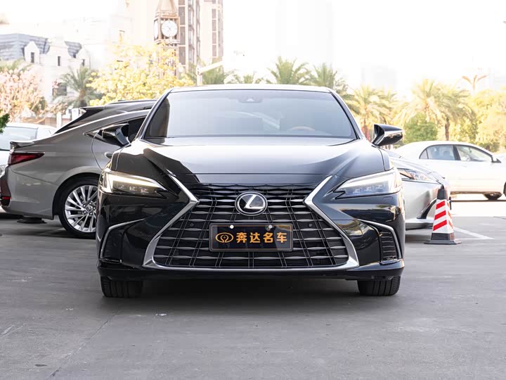 Lexus ES 2025 2025款 300h 臻享版
