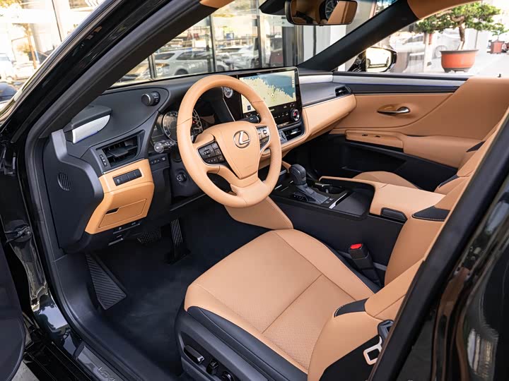 Lexus ES 2025 2025款 300h 臻享版