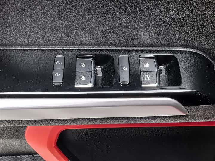 BAIC Beijing BJ40 2024 2024款 2.0T 城市猎人荣耀版