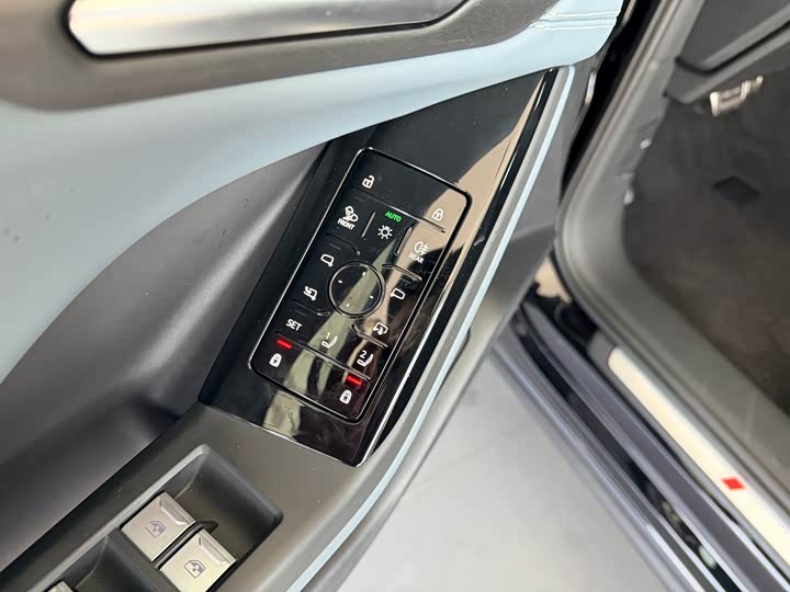 Audi Q6L e-tron 2026 2026款 首发领航版