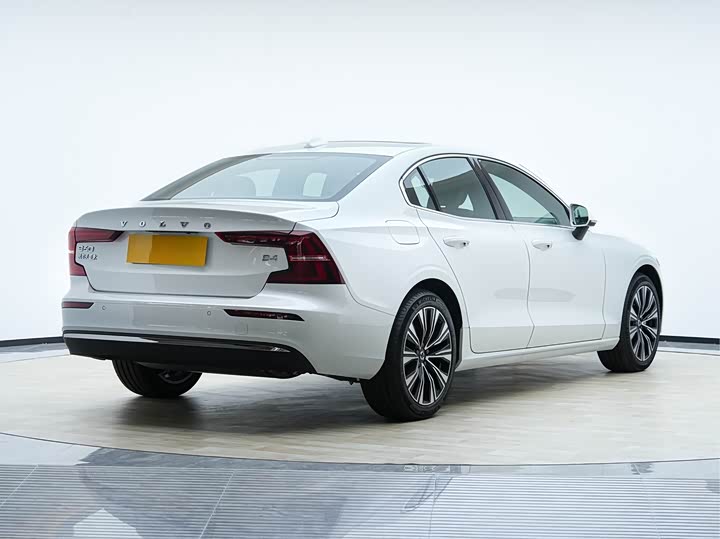 Volvo S60 2026 2026款 B4 智远豪华版