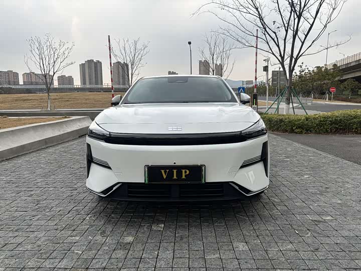 Geely Galaxy L6 2025 2025款 EM-i 140km 星舰版