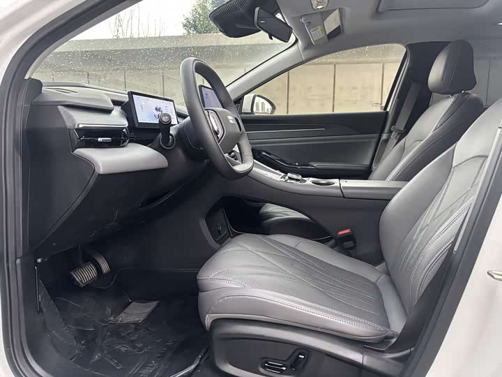 Geely Galaxy L6 2025 2025款 EM-i 140km 星舰版