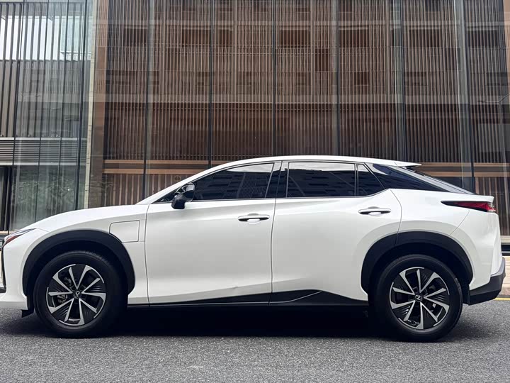 Lexus RZ 2023 2023款 450e 四驱纵享版