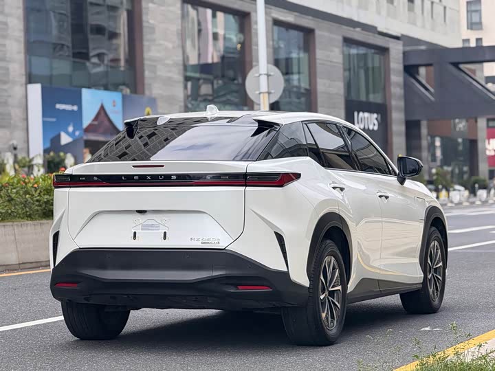 Lexus RZ 2023 2023款 450e 四驱纵享版
