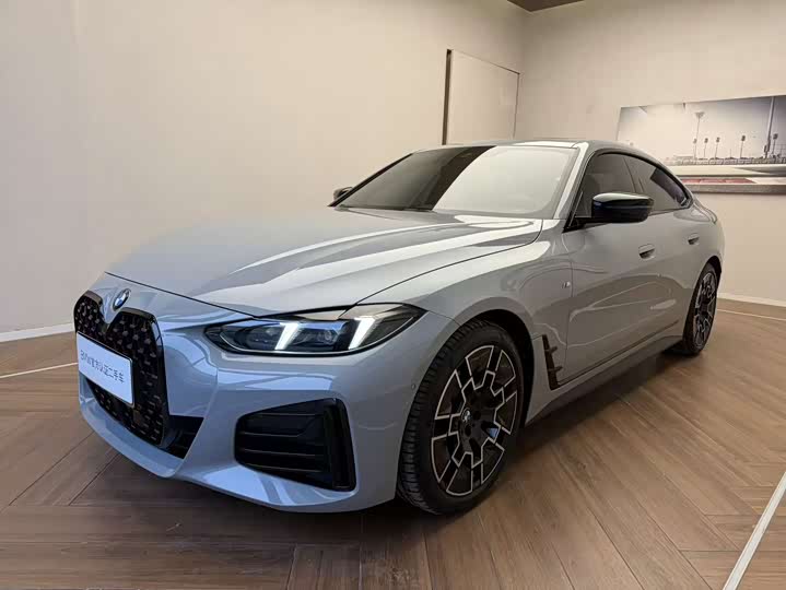 BMW 4 Series 2024 2024款 430i Gran Coupe M运动曜夜套装