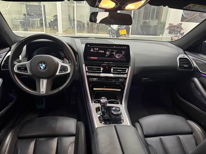BMW 8 Series 2022 2022款 840i 四门轿跑车 M运动套装