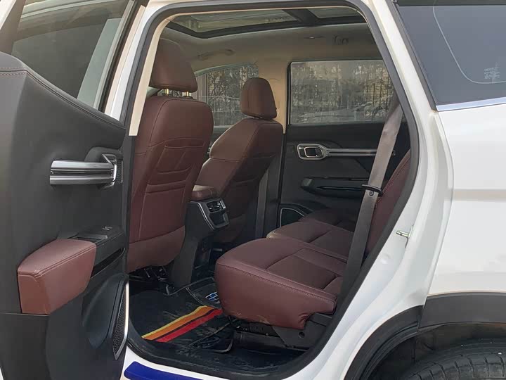 Geely Okavango 2022 2022款 1.8TD 自动尊贵型 7座