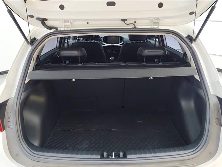 Kia KX1 2021 2021款 1.4L 自动趣享版