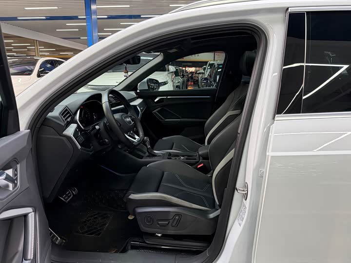 Audi Q3 2024 2024款 35 TFSI 时尚动感型