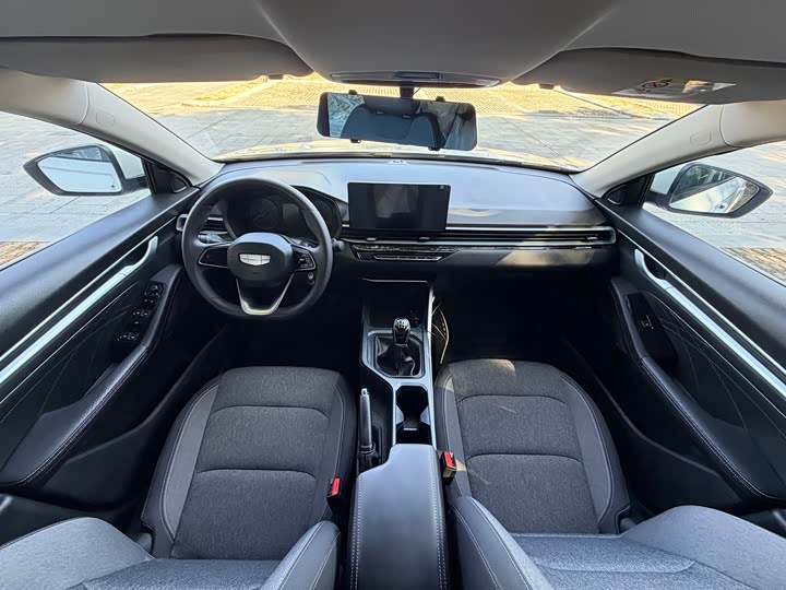 Geely Emgrand 2025 2025款 第4代 1.5L 手动星耀版