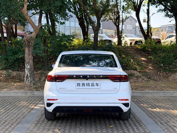 Geely Emgrand 2025 2025款 第4代 1.5L 手动星耀版