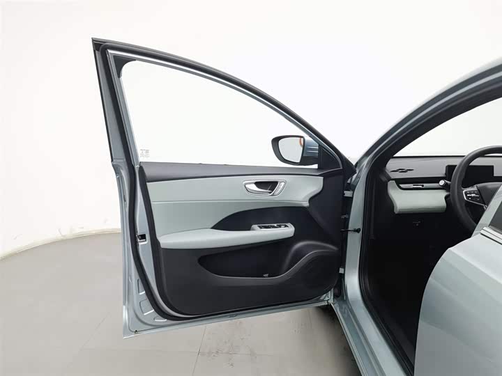 Roewe D6 2025 2025款 520km 智享版