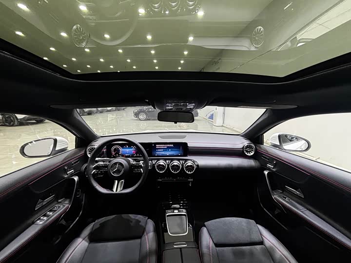 Mercedes-Benz A-Class 2025 2025款 A 200 L 时尚型