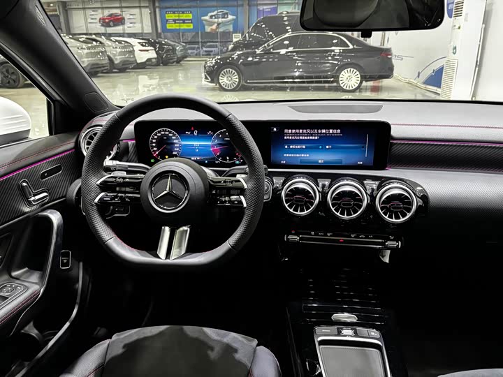 Mercedes-Benz A-Class 2025 2025款 A 200 L 时尚型