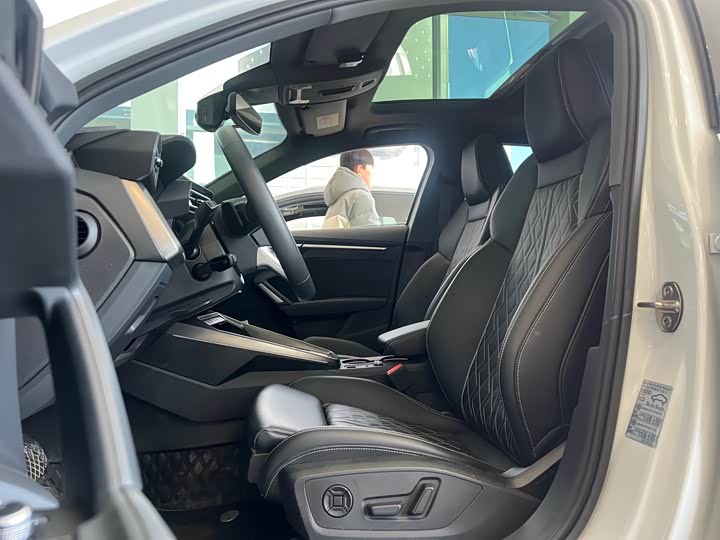 Audi A3 2025 2025款 Sportback 35TFSI 飞驰尊享型