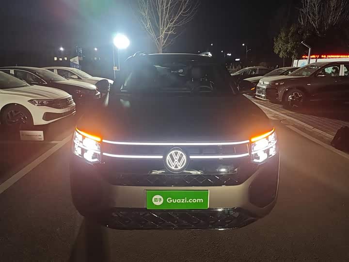 Volkswagen Teramont Pro 2025 2025款 途昂 Pro 450TSI 四驱登峰版