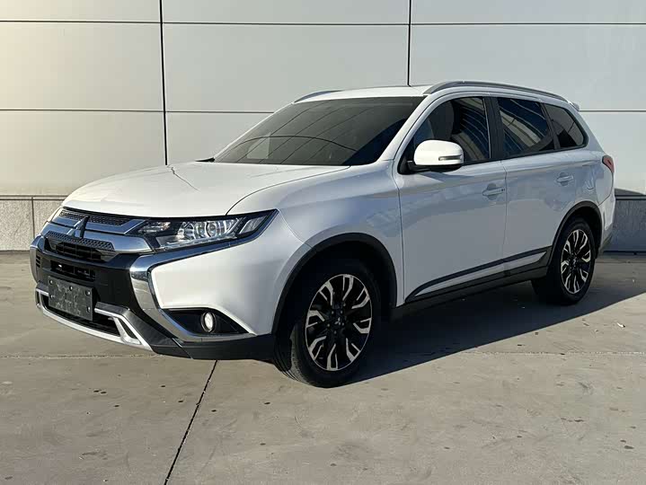 Mitsubishi Outlander 2021 2021款 改款 2.0L 两驱畅享版 5座
