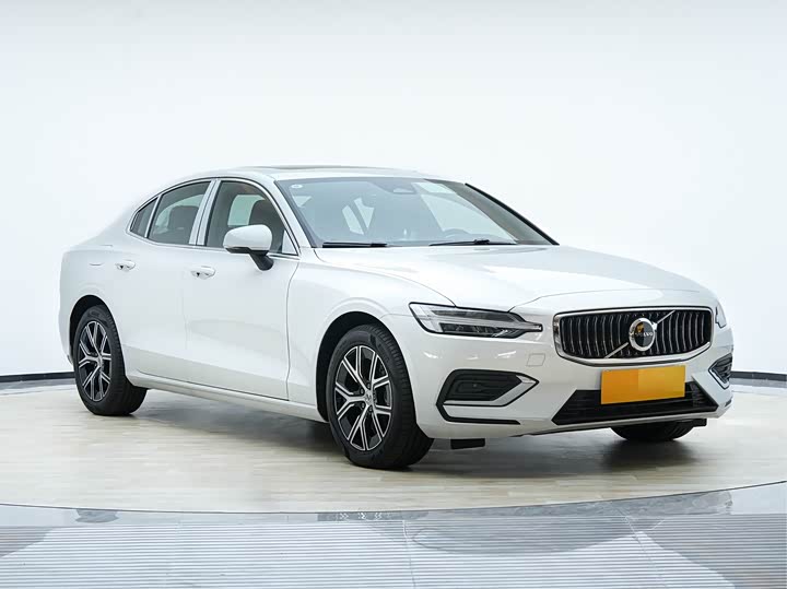 Volvo S60 2026 2026款 B4 智逸豪华版