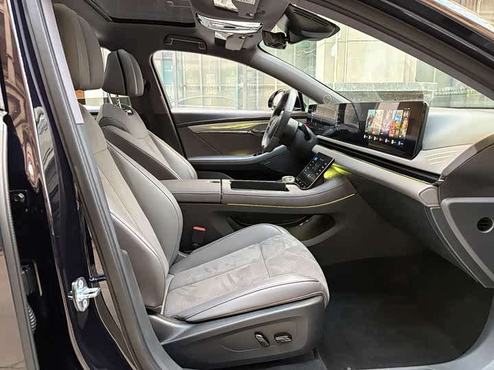 Voyah Passion 2024 2024款 PHEV 四驱超长续航旗舰版