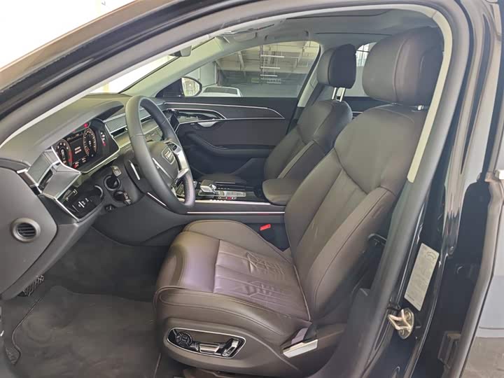 Audi A8 2025 2025款 A8L 45 TFSI quattro 豪华型