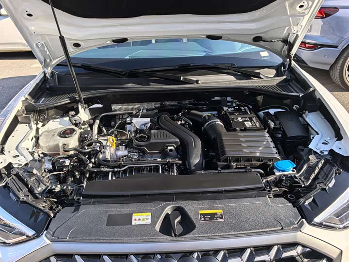 Audi Q3 2024 2024款 35 TFSI RS套件燃速型