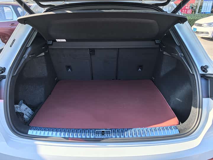 Audi Q3 2024 2024款 35 TFSI RS套件燃速型