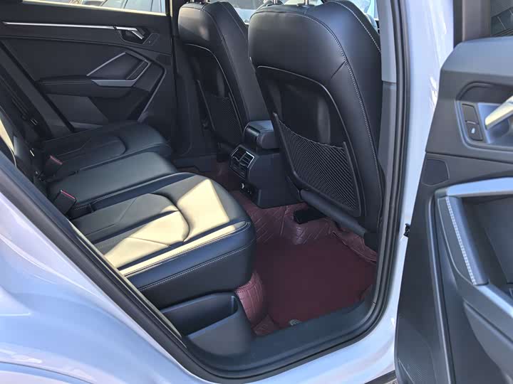 Audi Q3 2024 2024款 35 TFSI RS套件燃速型