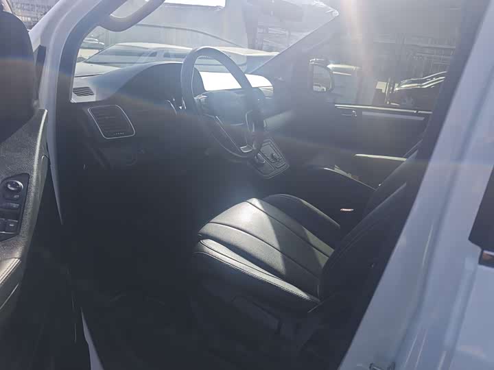 Maxus G20 2023 2023款 ES 2.0T 汽油自动超值版