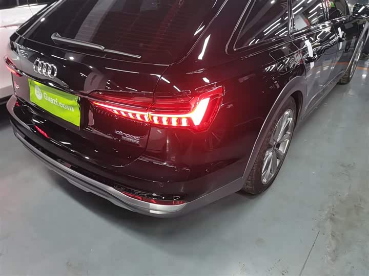 Audi A6 2023 2023款 allroad quattro 55 TFSI 尊享越野型